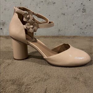 Nanette Lepore Tan Canada Patent Leather Ankle-Strap Round Toe Round Heel Pump